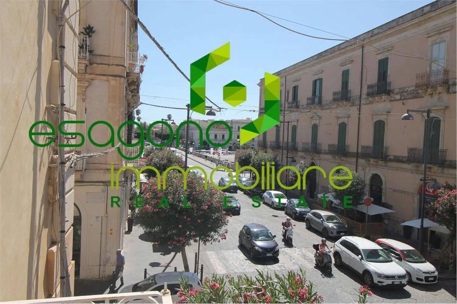 Квартира с 3 спальнями в Сиракузы, Италия № 350671