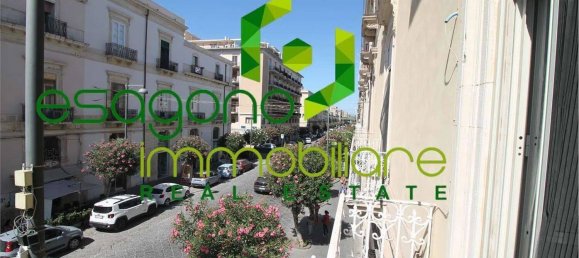 Квартира с 3 спальнями в Сиракузы, Италия № 350671 13