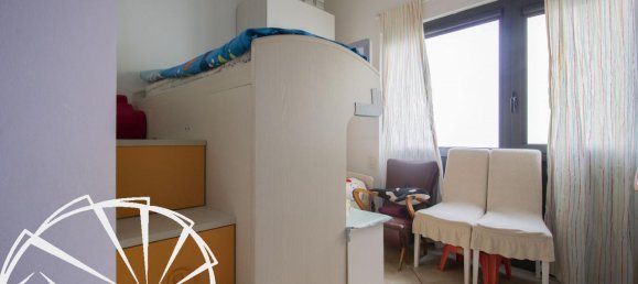 3 rooms Apartment in Prato, Italy No. 38744 10