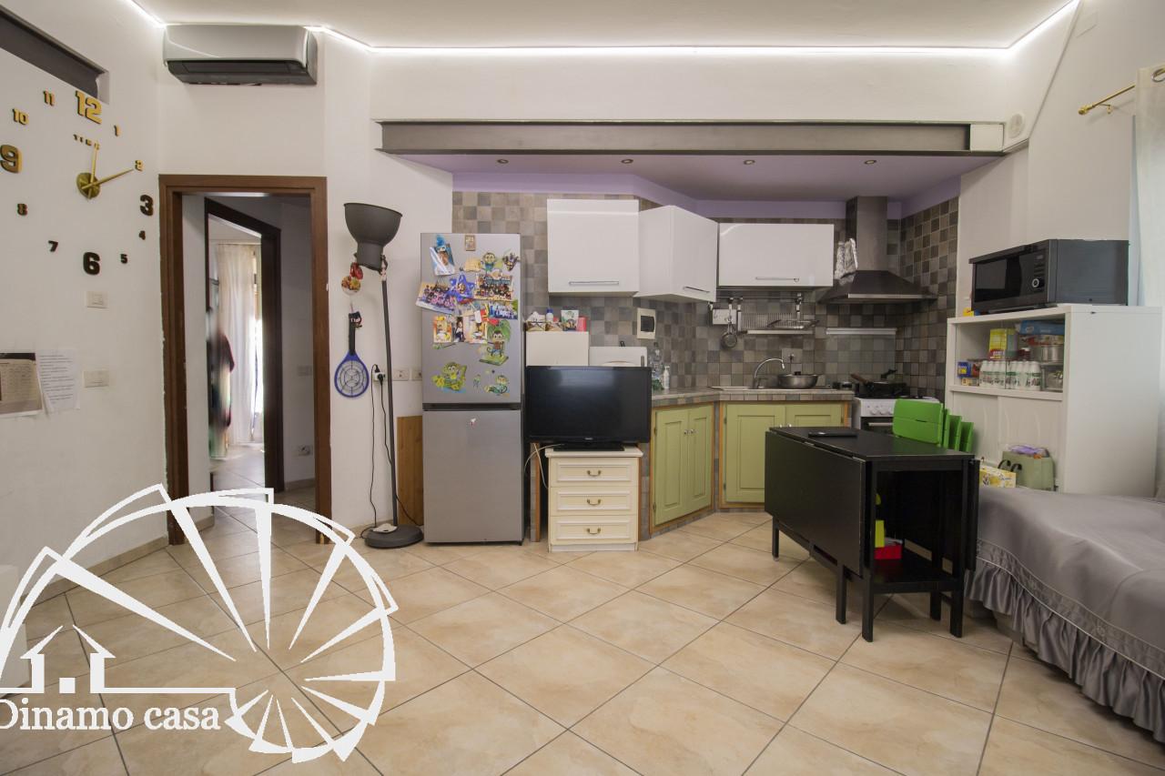 3 rooms Apartment in Prato, Italy No. 38744