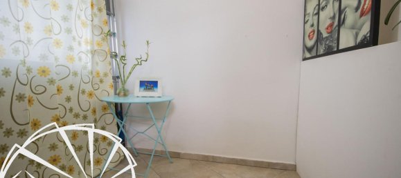 3 rooms Apartment in Prato, Italy No. 38744 13