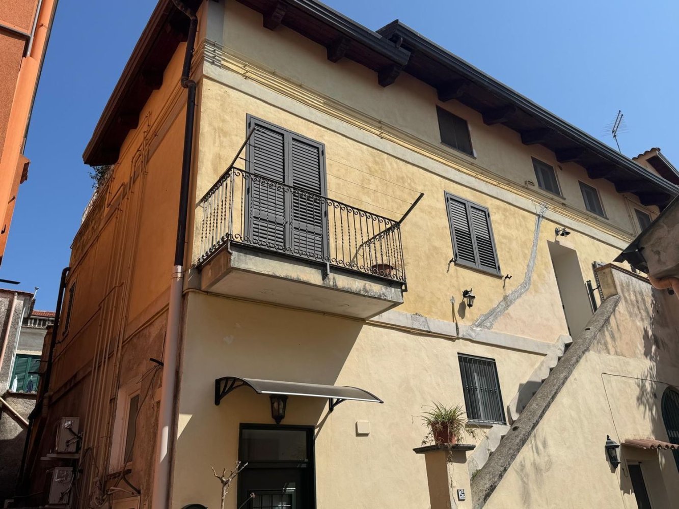 3 rooms Apartment in Cava de' Tirreni, Italy No. 278485