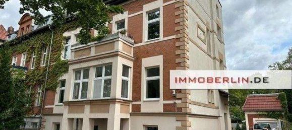 1037m² Building in Lichterfelde, Germany No. 269971 3