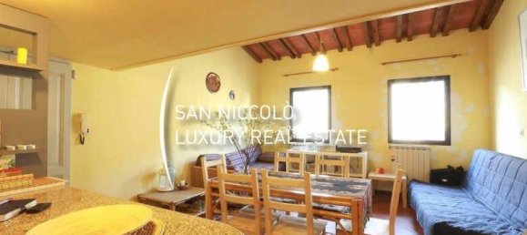 2 bedrooms Apartment in Florence, Italy No. 207305 3