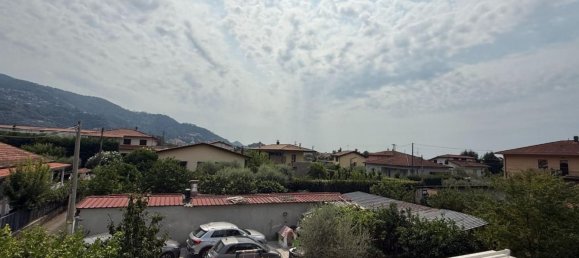 4 bedrooms House in Massa, Italy No. 334795 6