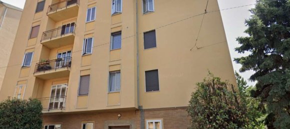 5 bedrooms Apartment in Mantua, Italy No. 381822 8