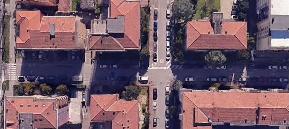 5 bedrooms Apartment in Mantua, Italy No. 381822 23