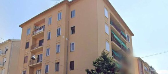 5 bedrooms Apartment in Mantua, Italy No. 381822 10