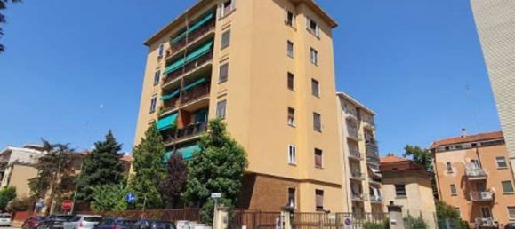 5 bedrooms Apartment in Mantua, Italy No. 381822 5