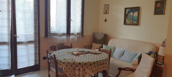 3 rooms Apartment in Moglia, Italy No. 13765 11