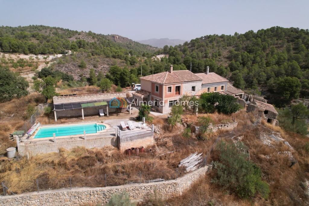 Дом с 6 спальнями в Ория, Испания № 202026