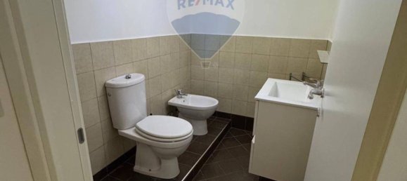 4 rooms Apartment in Catania, Italy No. 104859 10