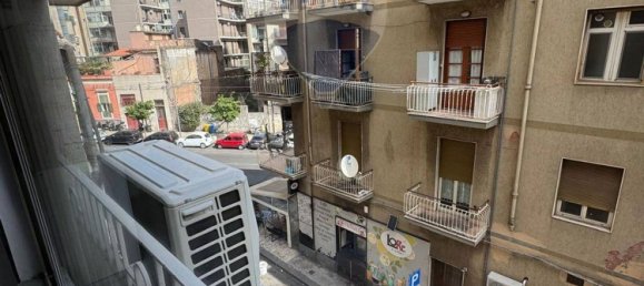 4 rooms Apartment in Catania, Italy No. 104859 12