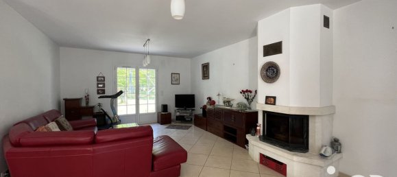 Casa de 7 habitaciónes en Saint-Hilaire-les-Andresis, France No. 47011 8