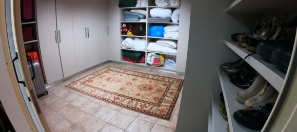 5 bedrooms Villa in Limassol, Cyprus No. 13142 9