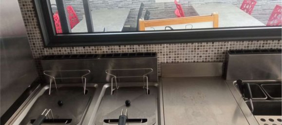 80m² Commercial property in Minturno, Italy No. 374671 9