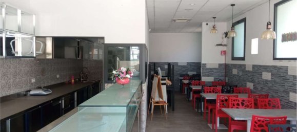 80m² Commercial property in Minturno, Italy No. 374671 4