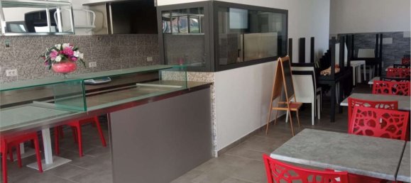 80m² Commercial property in Minturno, Italy No. 374671 3