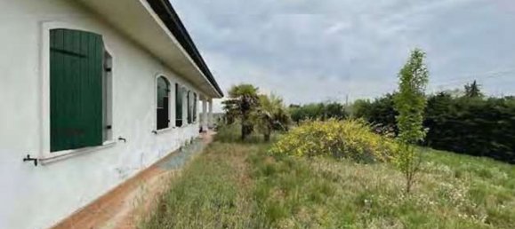 10-salle Villa à Roverbella, Italy No. 298745 9