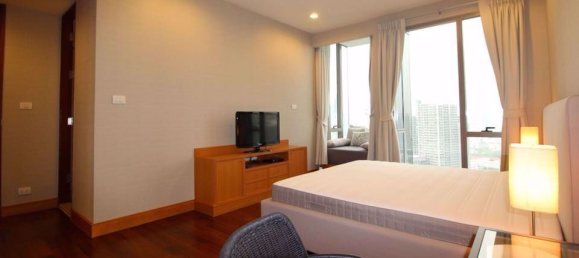 3 bedrooms Condo in Khlong Toei, Thailand No. 9480 12