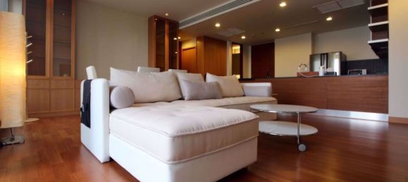 3 bedrooms Condo in Khlong Toei, Thailand No. 9480 5