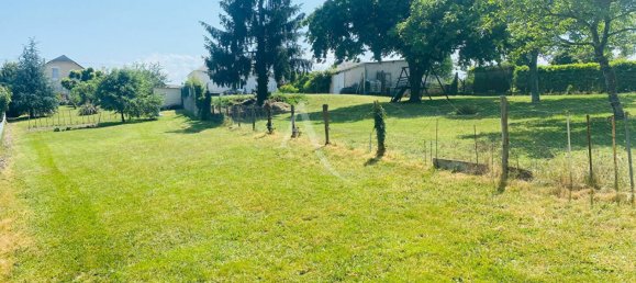  Land in Chateau-Renault, France No. 82577 2