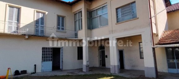 3 bedrooms House in Cassano Magnago, Italy No. 263546 3