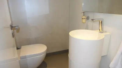 Propriété commerciale à Marbella, Spain 150m² No. 127967