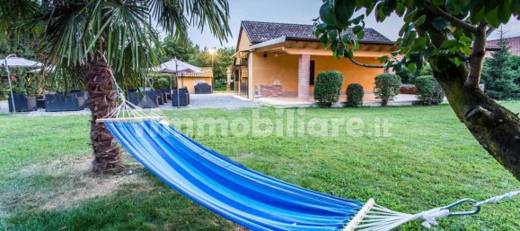 Отель, гостиница с 5 комнатами в Аграте Брианца, Италия № 312351 35