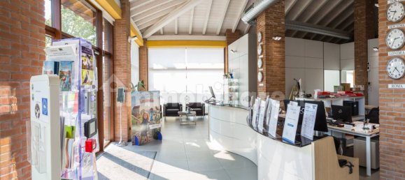 Отель, гостиница с 5 комнатами в Аграте Брианца, Италия № 312351 43