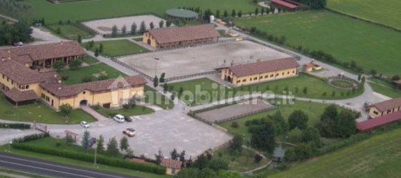 Отель, гостиница с 5 комнатами в Аграте Брианца, Италия № 312351 7