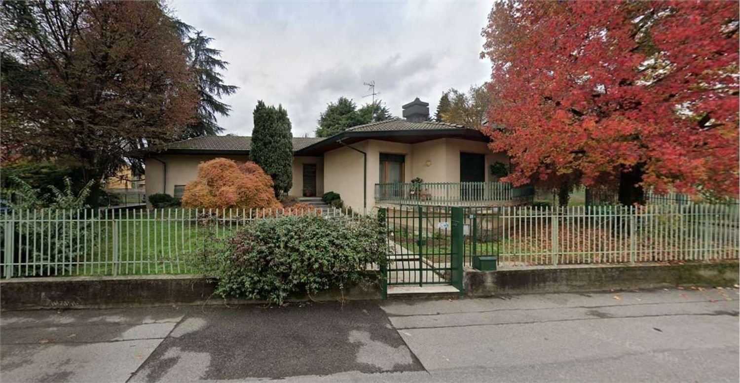 10غرفة فيلا في Agrate Brianza, Italy رقم 5350