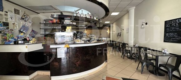 2 rooms Commercial property in Brescia, Italy No. 264154 3