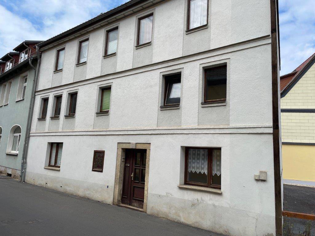 Moradia em banda de 8 divisões em Saalfeld-Rudolstadt, Germany N.º 176655