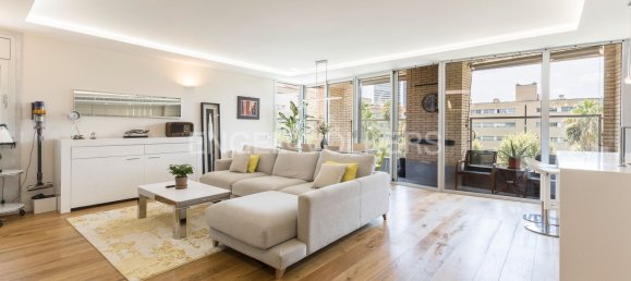 Квартира с 3 спальнями в Сан-Марти, Испания № 139851 2