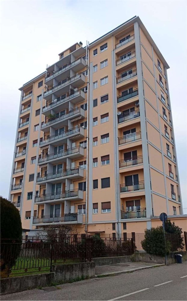 Apartamento de 5 habitaciónes en Oggiona con Santo Stefano, Italy No. 98167