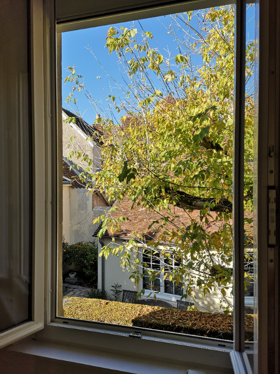 Estudio en Epernon, France No. 99693