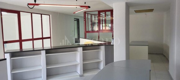 7-salle Bureau à Catania, Italy No. 165763 3