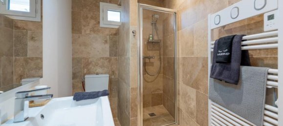 4 bedrooms Villa in Saint-Remy-de-Provence, France No. 340809 22