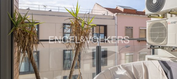 Apartamento de 3 dormitorios en Lisbon, Portugal No. 12132 8