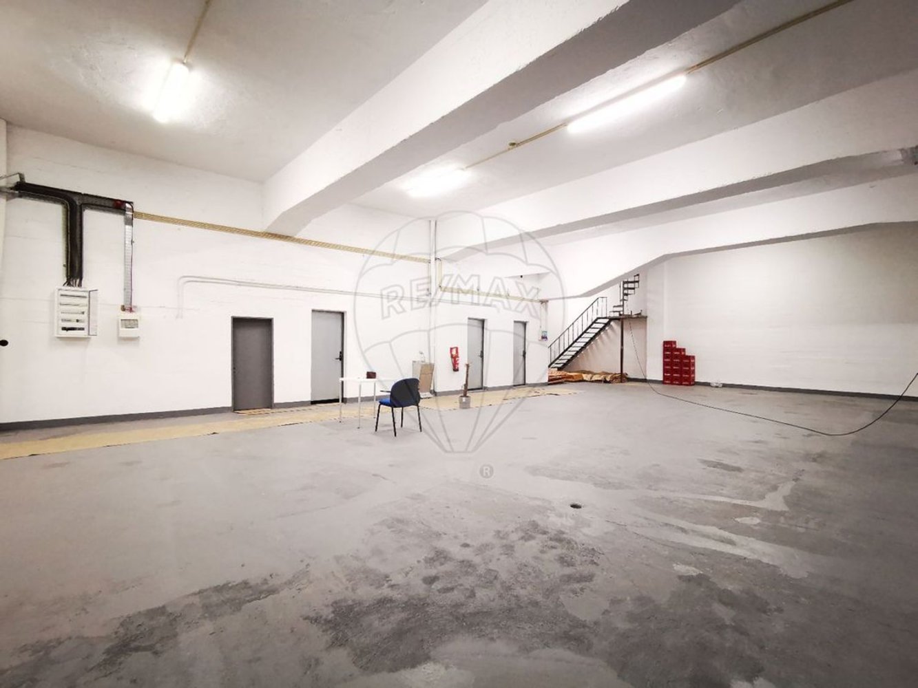 1265m² Warehouse in Loures, Portugal No. 85571