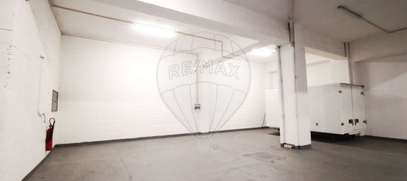 1265m² Warehouse in Loures, Portugal No. 85571 4