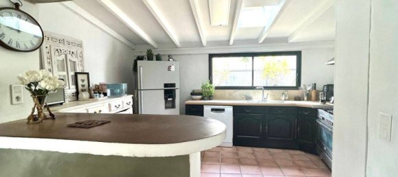 3 bedrooms House in Apt, France No. 334368 4