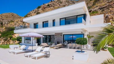 4 غرف نوم منزل في Golf Bahia, Spain رقم 135768