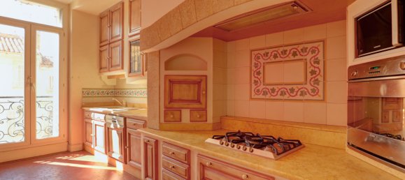 Apartamento de 4 dormitorios en Marseille, France No. 345981 4