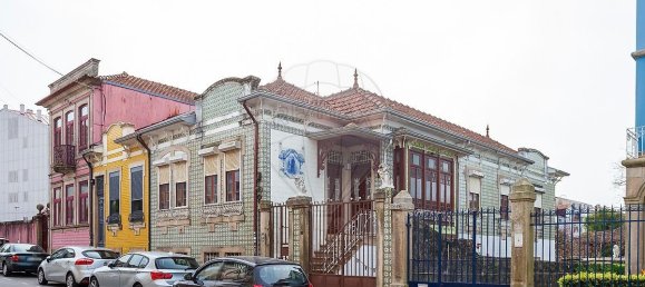 5 bedrooms House in Porto, Portugal No. 25623 34