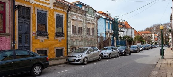 5 bedrooms House in Porto, Portugal No. 25623 36