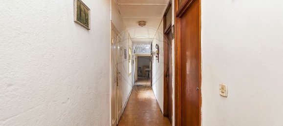 5 bedrooms House in Porto, Portugal No. 25623 18