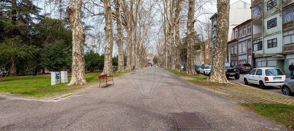 5 bedrooms House in Porto, Portugal No. 25623 39