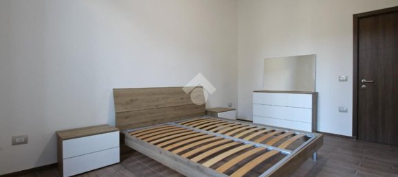 3-Zimmer Wohnung in Prato, Italy, Nr. 271876 7